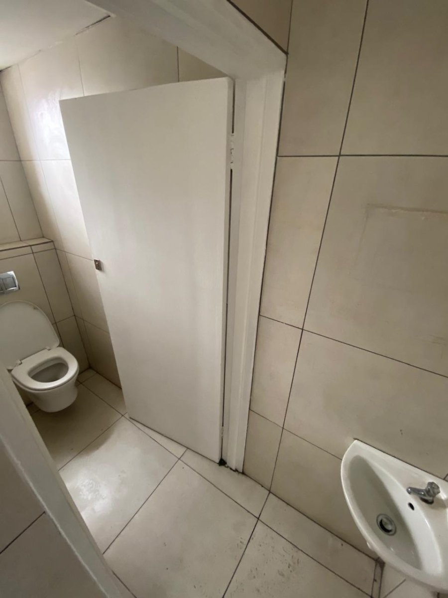 To Let commercial Property for Rent in Brackenfell Central Western Cape